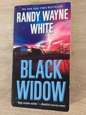 Black Widow by Randy Wayne White. Florida Book, A Doc Ford Novel.